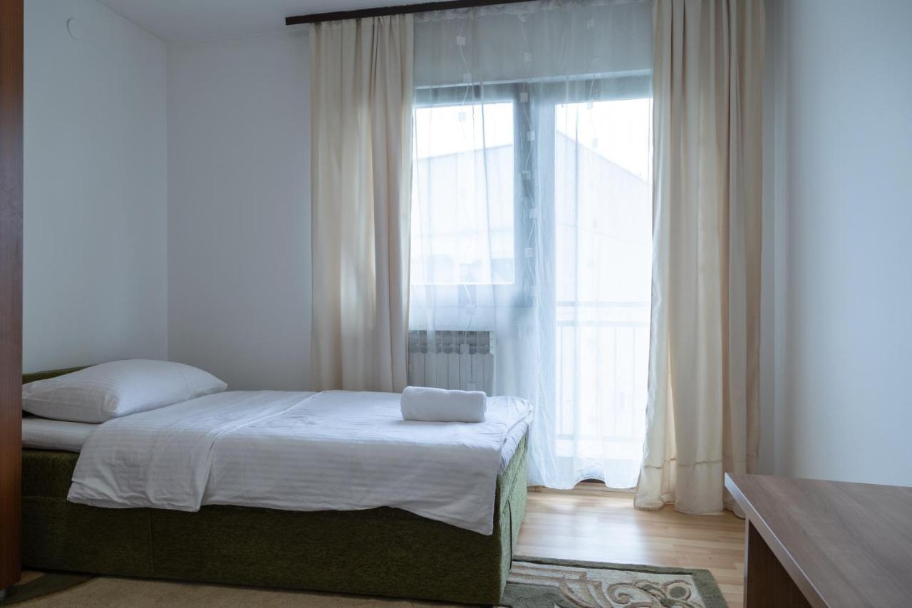 Sun Garden Sarajevo Aparthotel Exteriör bild